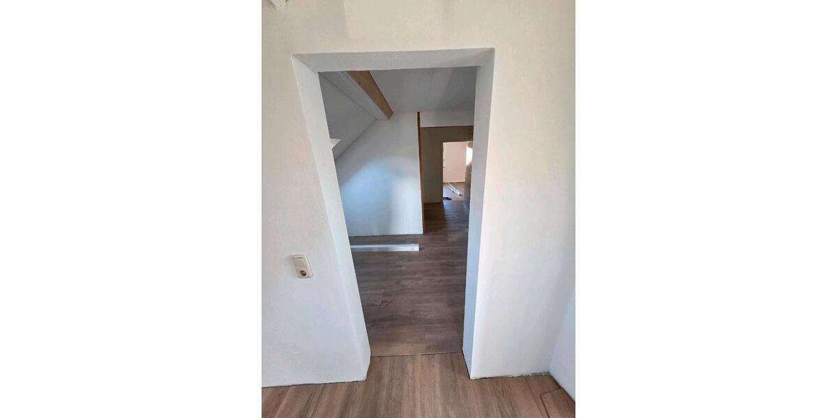 Dachgeschoßwohnung Gummersbach - 2 Zimmer, 60 m&sup2;, 430&euro; | Angebot:26567451