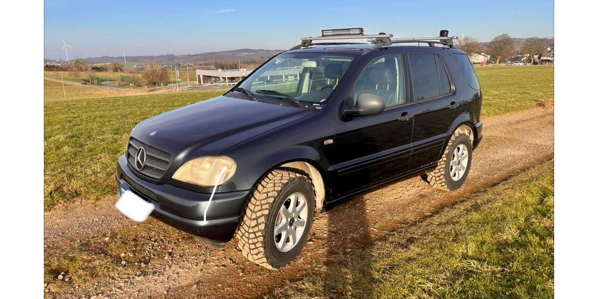 Mercedes-Benz ML 430 183.500 km 5.700 &euro; Schalksmühle 58579