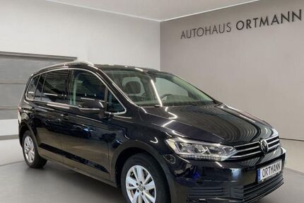 VW Touran 33.309 km 26.890 &euro; Wissen 57537