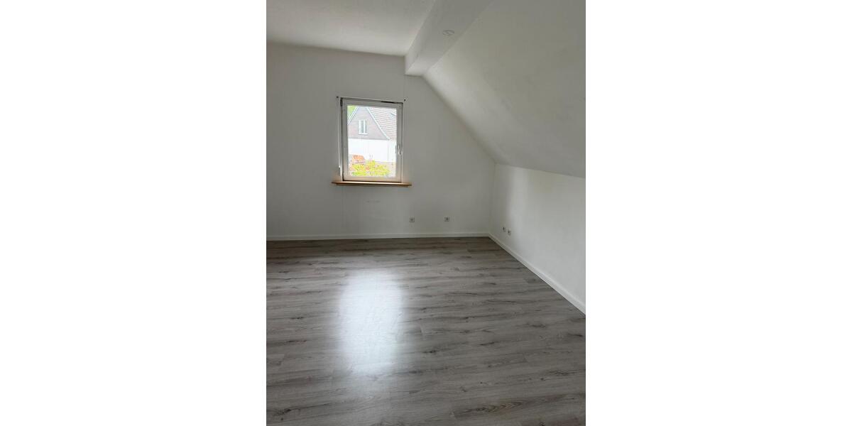 Mehrfamilienhaus, Wohnhaus Reichshof - 5 Zimmer, 135 m&sup2;, 275.000&euro; | Angebot:26906435
