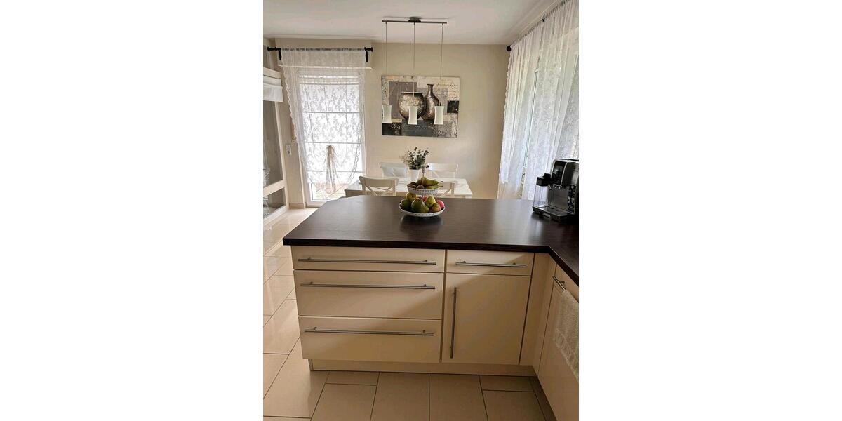 Erdgeschoßwohnung Meinerzhagen - 4 Zimmer, 146 m&sup2;, 1.190&euro; | Angebot:25933962