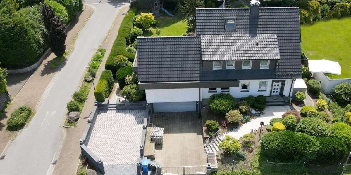 Einfamilienhaus Wermelskirchen - 6 Zimmer, 172 m&sup2;, 799.000&euro; | Angebot:27442659