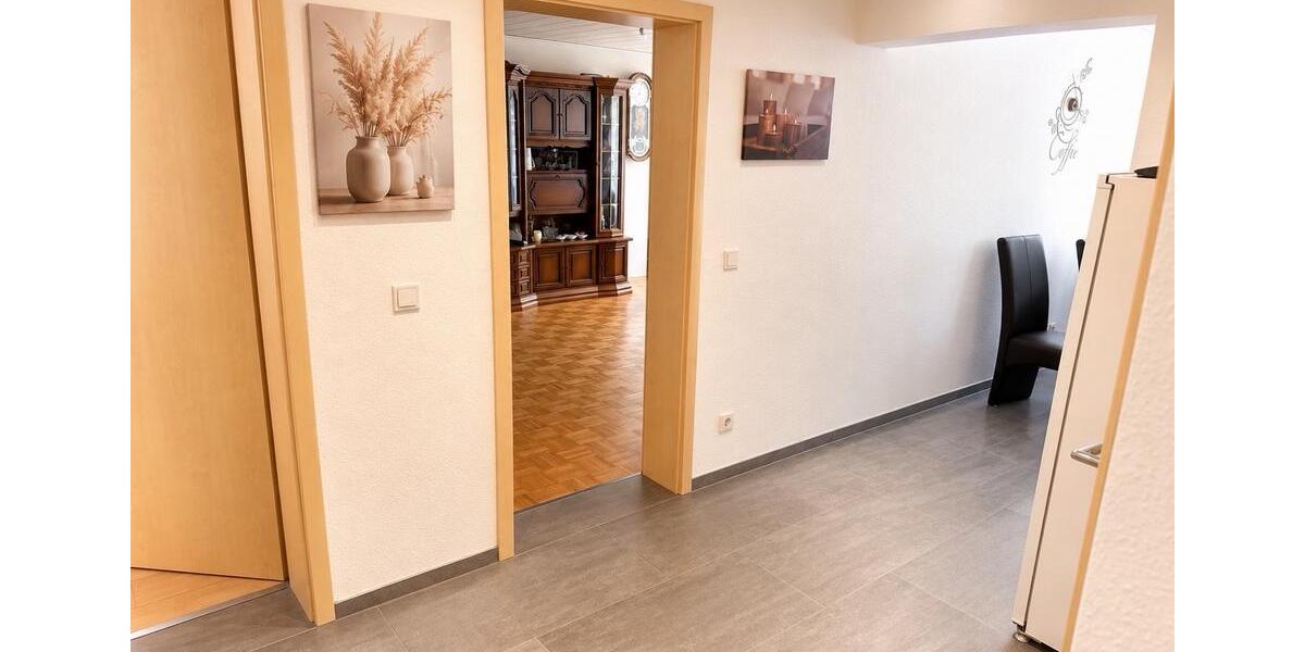 Etagenwohnung Bergneustadt - 3 Zimmer, 76 m&sup2;, 174.900&euro; | Angebot:27181323
