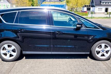 Ford S-Max 73.500 km 17.300 &euro; Engelskirchen 51766