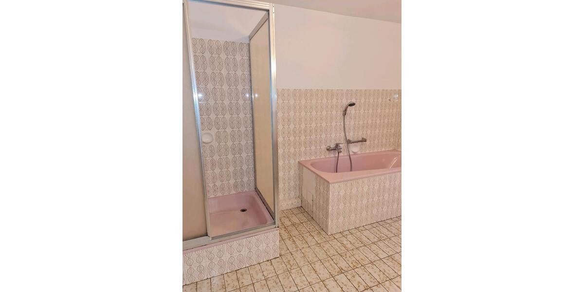 Etagenwohnung Freudenberg - 3 Zimmer, 102 m&sup2;, 816&euro; | Angebot:26111297
