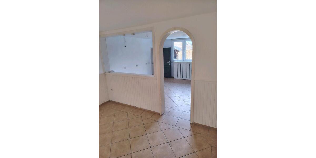 Etagenwohnung Overath - 3 Zimmer, 100 m&sup2;, 9&euro; | Angebot:23806876
