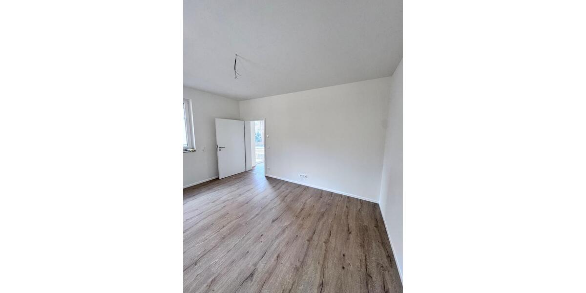 Etagenwohnung Gummersbach - 2 Zimmer, 73 m&sup2;, 900&euro; | Angebot:26132190