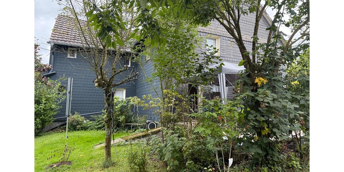 Mehrfamilienhaus, Wohnhaus Reichshof - 7 Zimmer, 120 m&sup2;, 185.000&euro; | Angebot:25043620