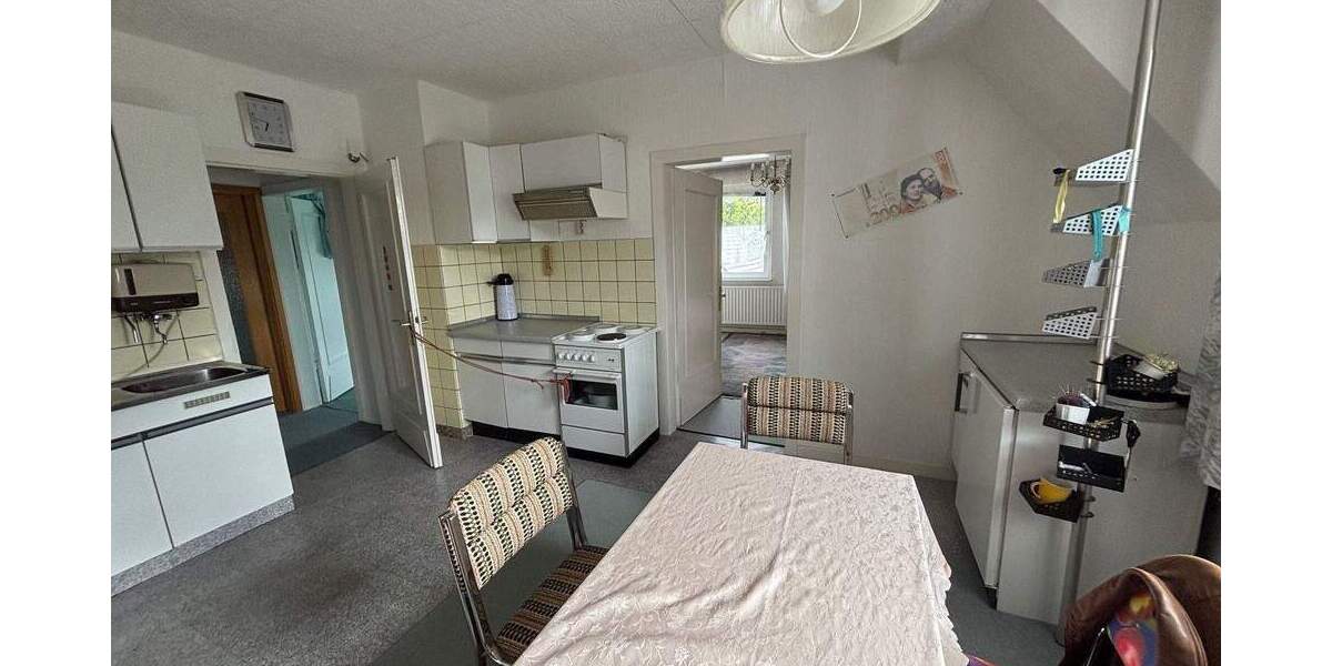 Etagenwohnung Wiehl Börnhausen - 4 Zimmer, 155 m&sup2;, 259.000&euro; | Angebot:25770381