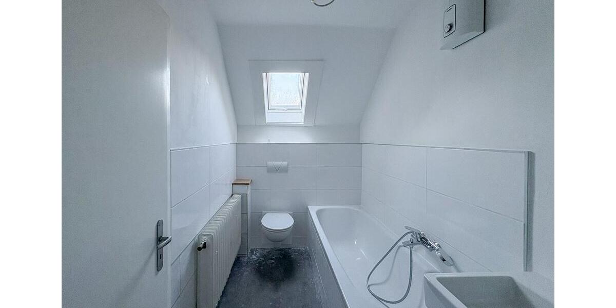 Dachgeschoßwohnung Morsbach - 4 Zimmer, 155 m&sup2;, 1.000&euro; | Angebot:23181341