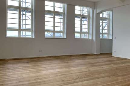 Wohnung Wermelskirchen - 4 Zimmer, 133 m&sup2;, 1.702&euro; | Angebot:26888296