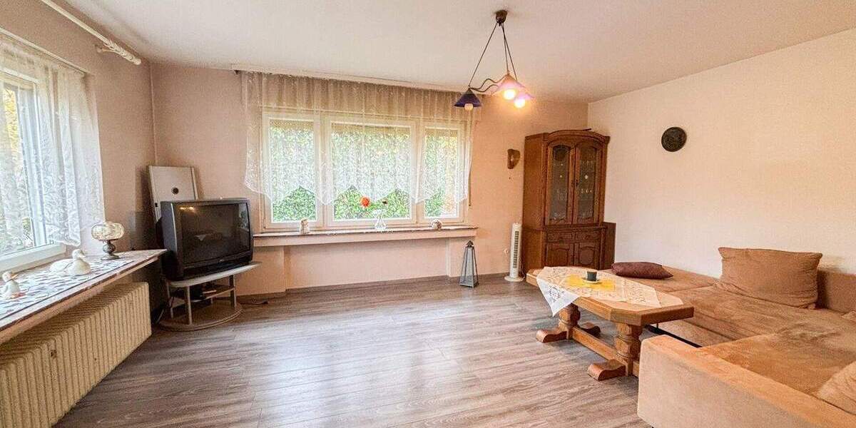 Mehrfamilienhaus, Wohnhaus Windeck Rosbach - 6 Zimmer, 172 m&sup2;, 199.000&euro; | Angebot:25738135