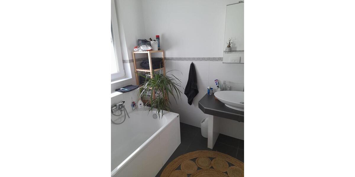 Erdgeschoßwohnung Wiehl - 3 Zimmer, 80 m&sup2;, 1.050&euro; | Angebot:25790478