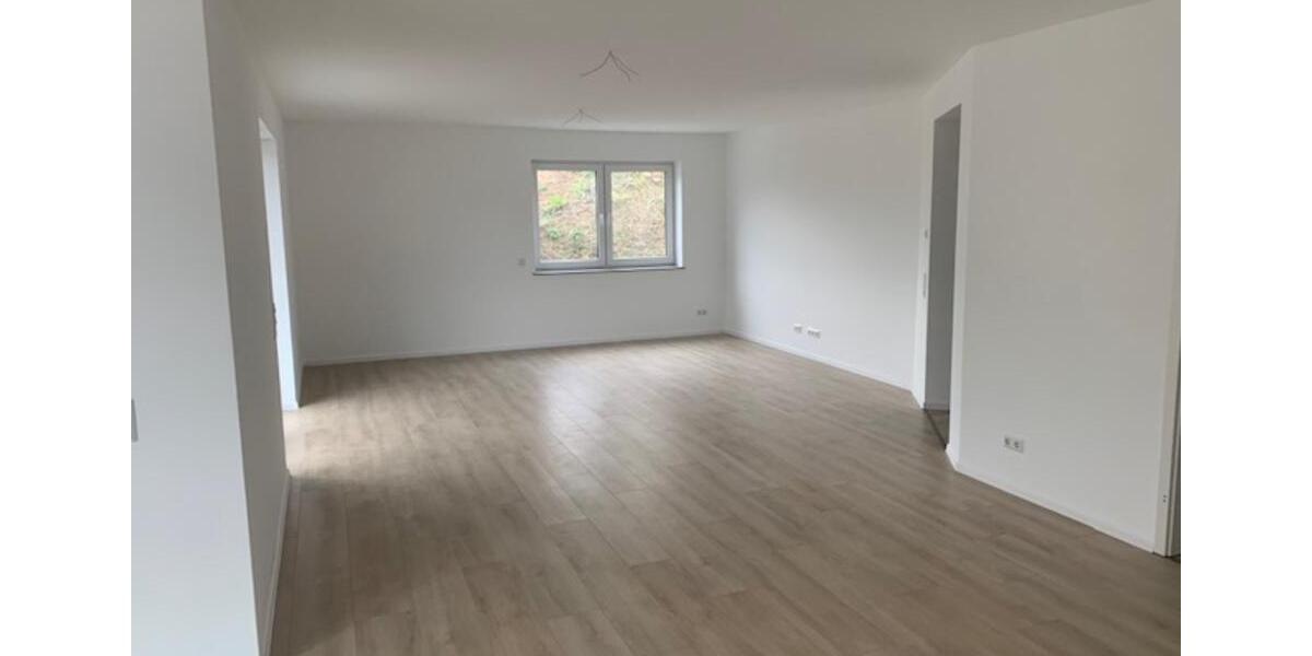 Doppelhaushälfte Nümbrecht - 9 Zimmer, 268 m&sup2;, 475.000&euro; | Angebot:21692398