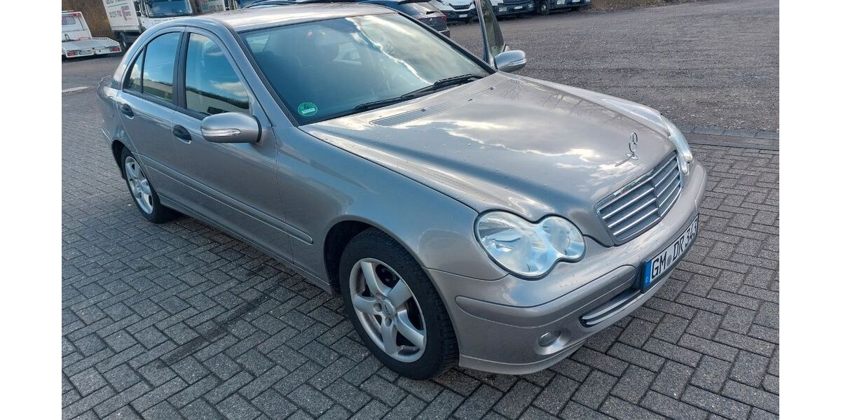 Mercedes-Benz C 220 245.000 km 4.800 &euro; Waldbröl 51545