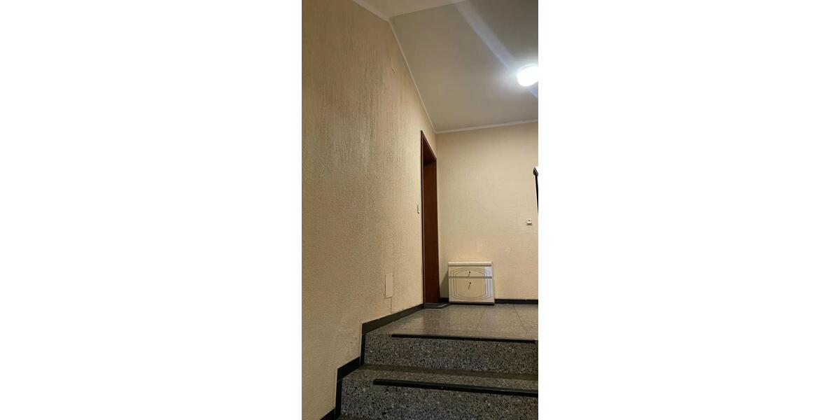 Etagenwohnung Gummersbach Hepel - 4 Zimmer, 94 m&sup2;, 97.500&euro; | Angebot:26477565