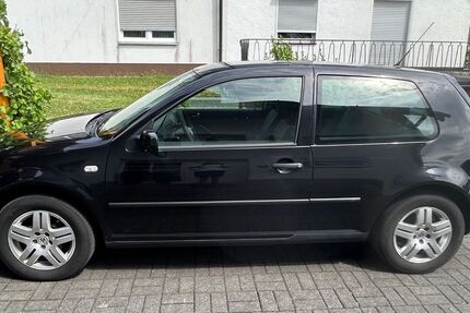VW Golf 221.000 km 1.750 &euro; Reichshof Berghausen 51580