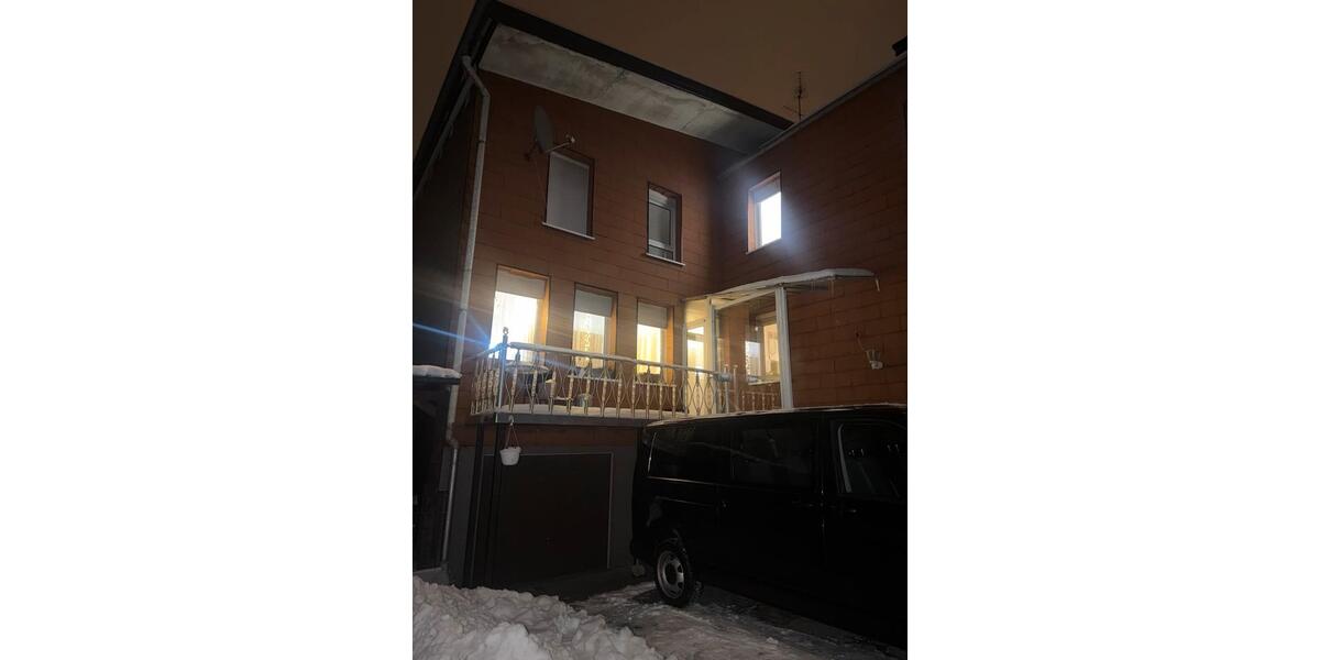 Einfamilienhaus Kierspe - 10 Zimmer, 270 m&sup2;, 299.999&euro; | Angebot:25178473