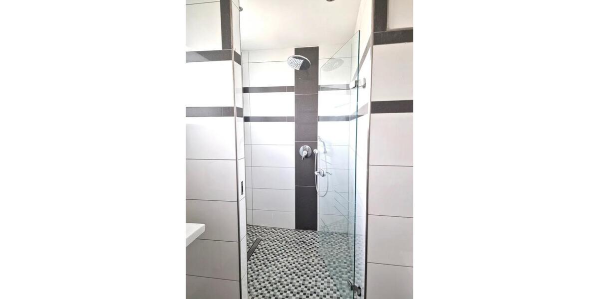 Einfamilienhaus Hückeswagen - 6 Zimmer, 300 m&sup2;, 719.000&euro; | Angebot:25992366