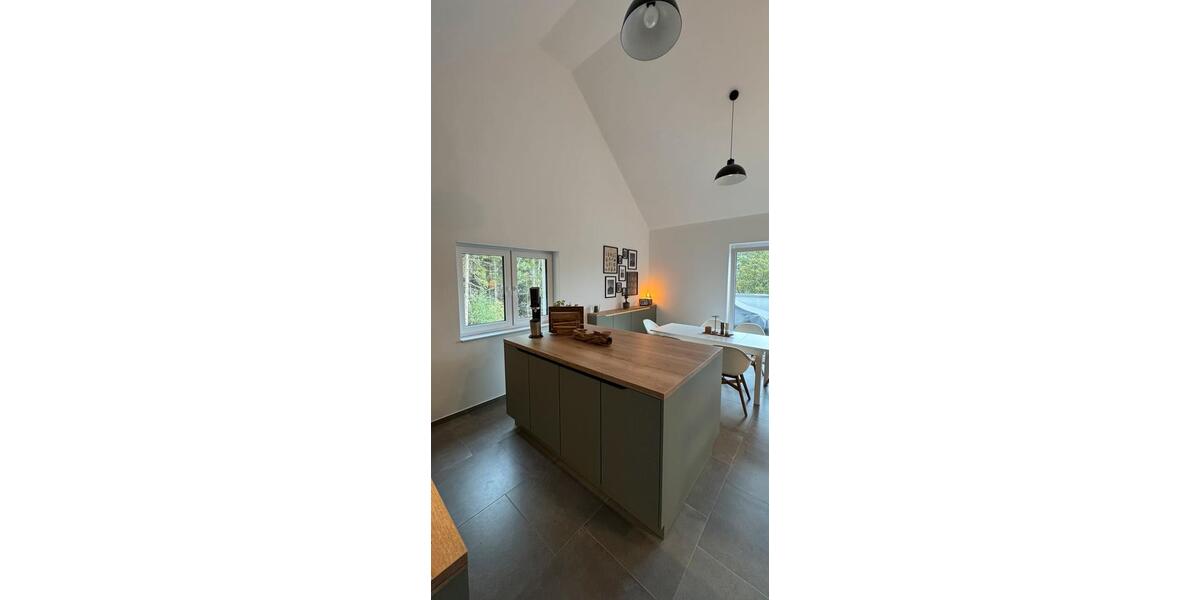 Dachgeschoßwohnung Gummersbach Berstig Süd - 3 Zimmer, 80 m&sup2;, 1.385&euro; | Angebot:27542049