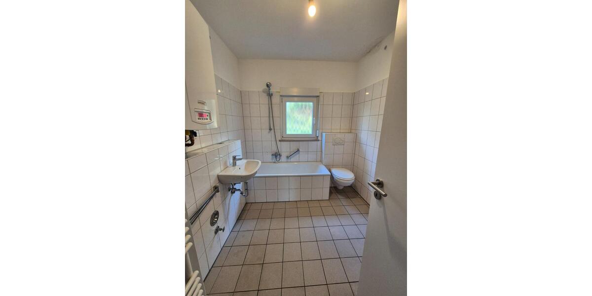 Hochparterre Gummersbach - 2 Zimmer, 52 m&sup2;, 600&euro; | Angebot:25873456