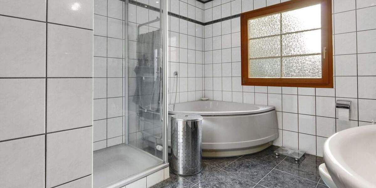 Einfamilienhaus Gummersbach Bredenbruch - 4 Zimmer, 150 m&sup2;, 419.000&euro; | Angebot:25694656