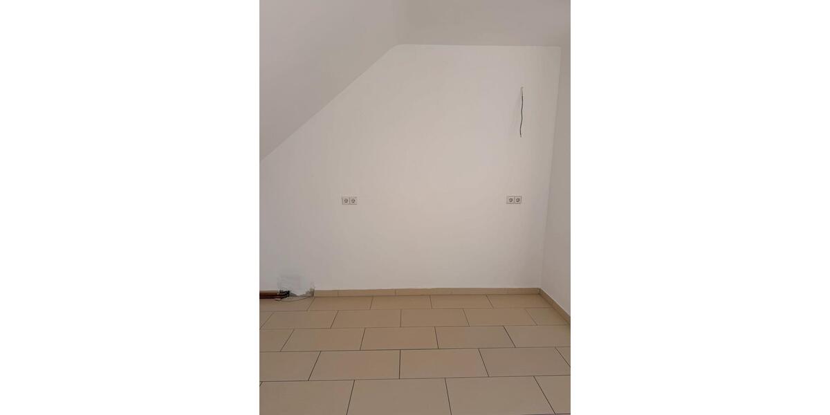 Dachgeschoßwohnung Gummersbach Berstig Süd - 3 Zimmer, 84 m&sup2;, 625&euro; | Angebot:27568626