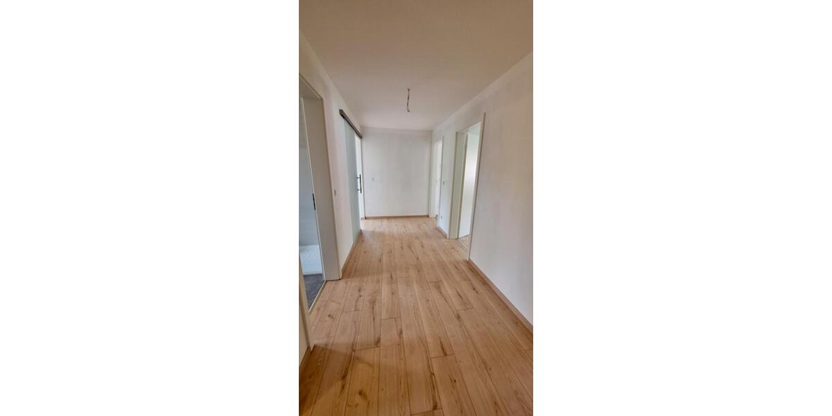 Etagenwohnung Windeck - 3 Zimmer, 86 m&sup2;, 850&euro; | Angebot:25855875