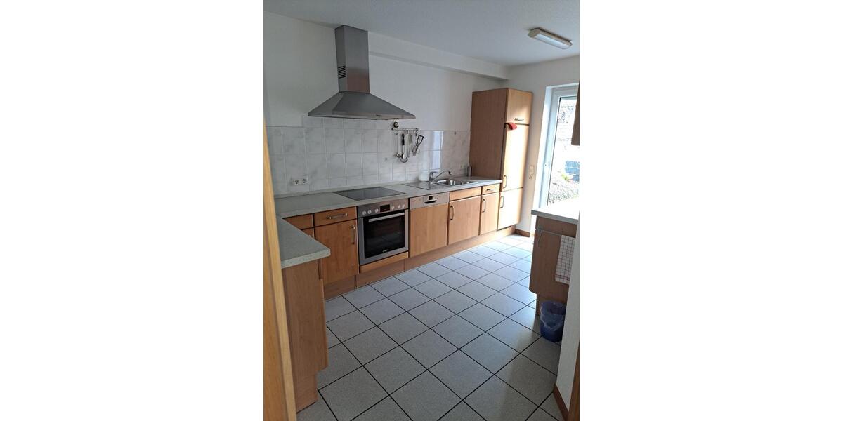 Etagenwohnung Lindlar - 3 Zimmer, 130 m&sup2;, 1.400&euro; | Angebot:25929431