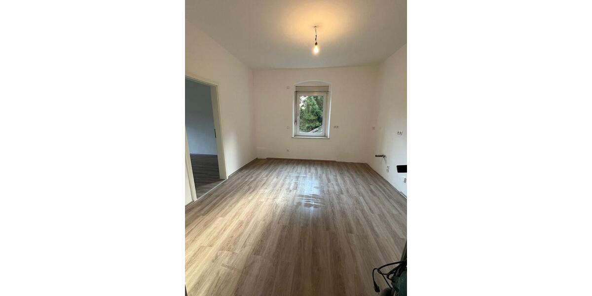 Mehrfamilienhaus, Wohnhaus Schalksmühle - 7 Zimmer, 165 m&sup2;, 340.000&euro; | Angebot:25756056