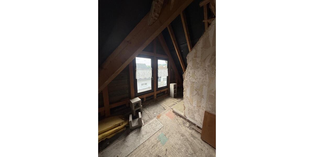 Einfamilienhaus Nümbrecht - 7 Zimmer, 132 m&sup2;, 179.000&euro; | Angebot:27288888