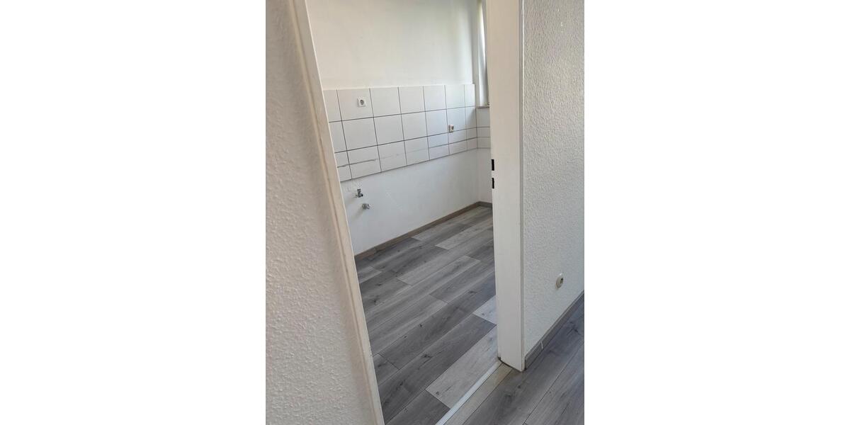 Hochparterre Bergneustadt - 2 Zimmer, 62 m&sup2;, 98.000&euro; | Angebot:26946323
