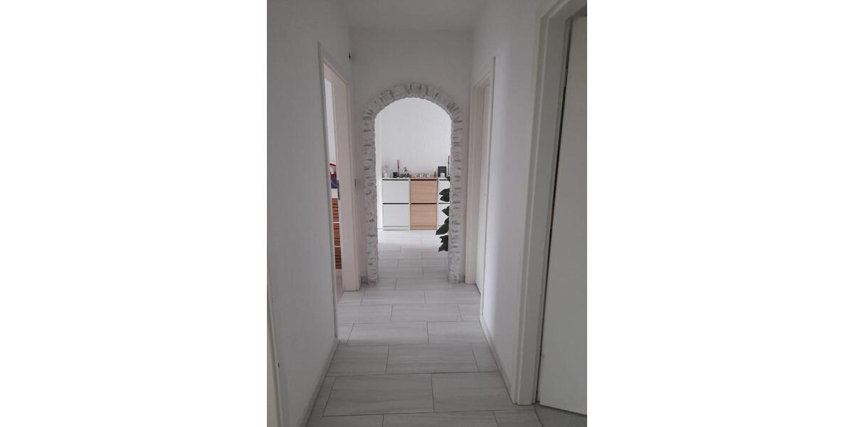 Erdgeschoßwohnung Bergneustadt - 5 Zimmer, 104 m&sup2;, 1.750&euro; | Angebot:26009203