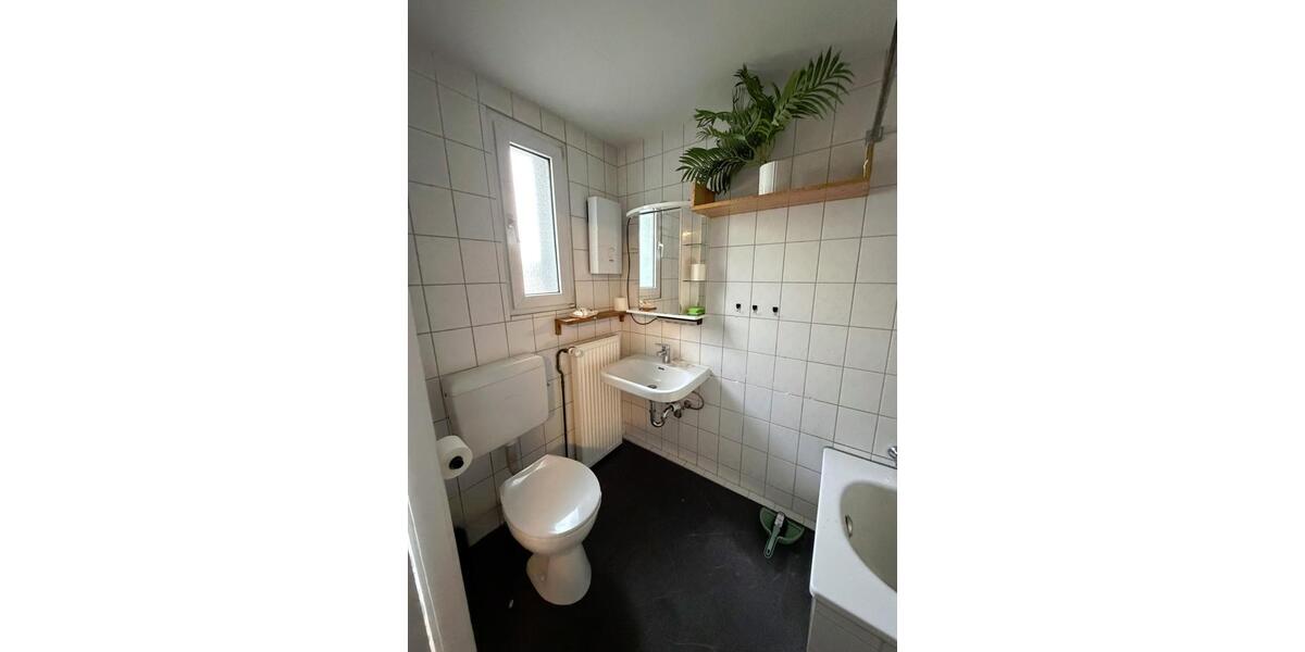 Etagenwohnung Gummersbach - 3 Zimmer, 98 m&sup2;, 950&euro; | Angebot:25478996