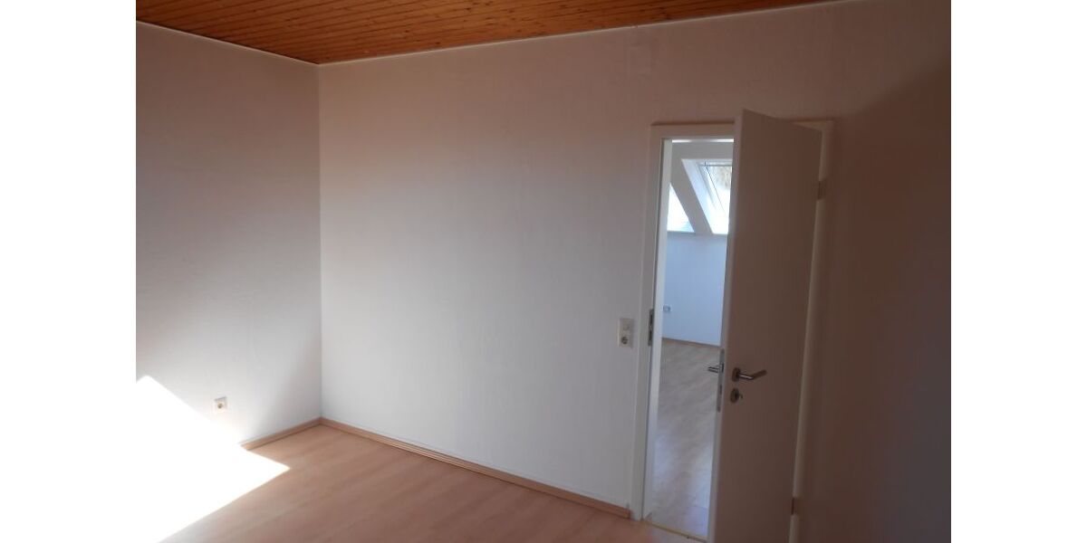 3 Zimmer, Küche, Dusch-Bad - Dachgeschoßwohnung Lüdenscheid Brügge | Angebot:27120087