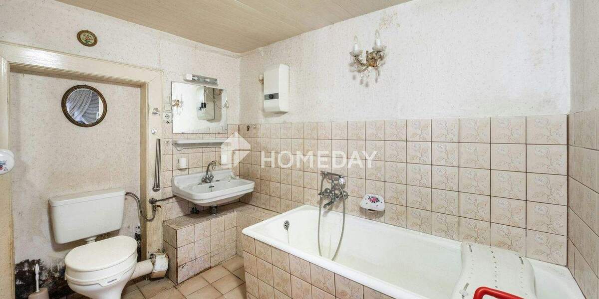 Reihenmittelhaus Gummersbach Hesselbach - 5 Zimmer, 100 m&sup2;, 89.500&euro; | Angebot:25697576