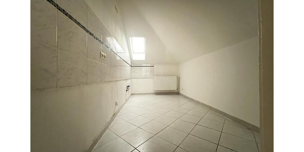 Dachgeschoßwohnung Lüdenscheid Othlinghausen - 4 Zimmer, 100 m&sup2;, 690&euro; | Angebot:24791701