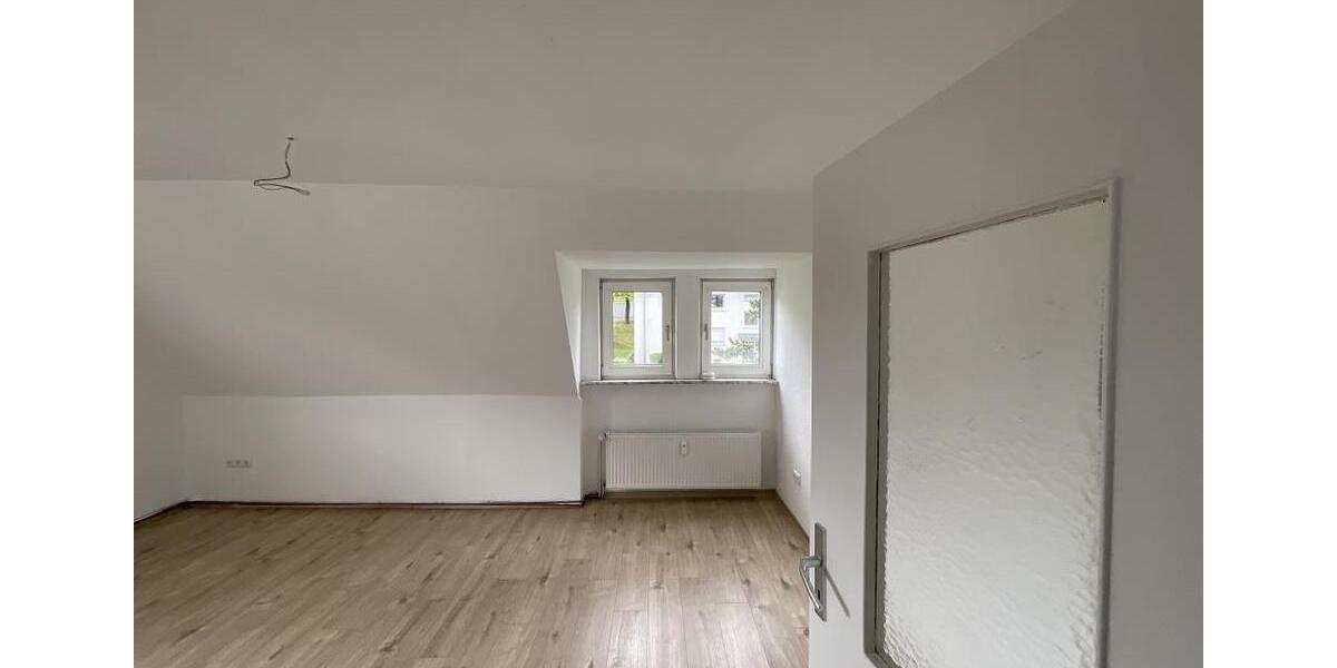 Dachgeschoßwohnung Herscheid - 2 Zimmer, 42 m&sup2;, 349&euro; | Angebot:26677456