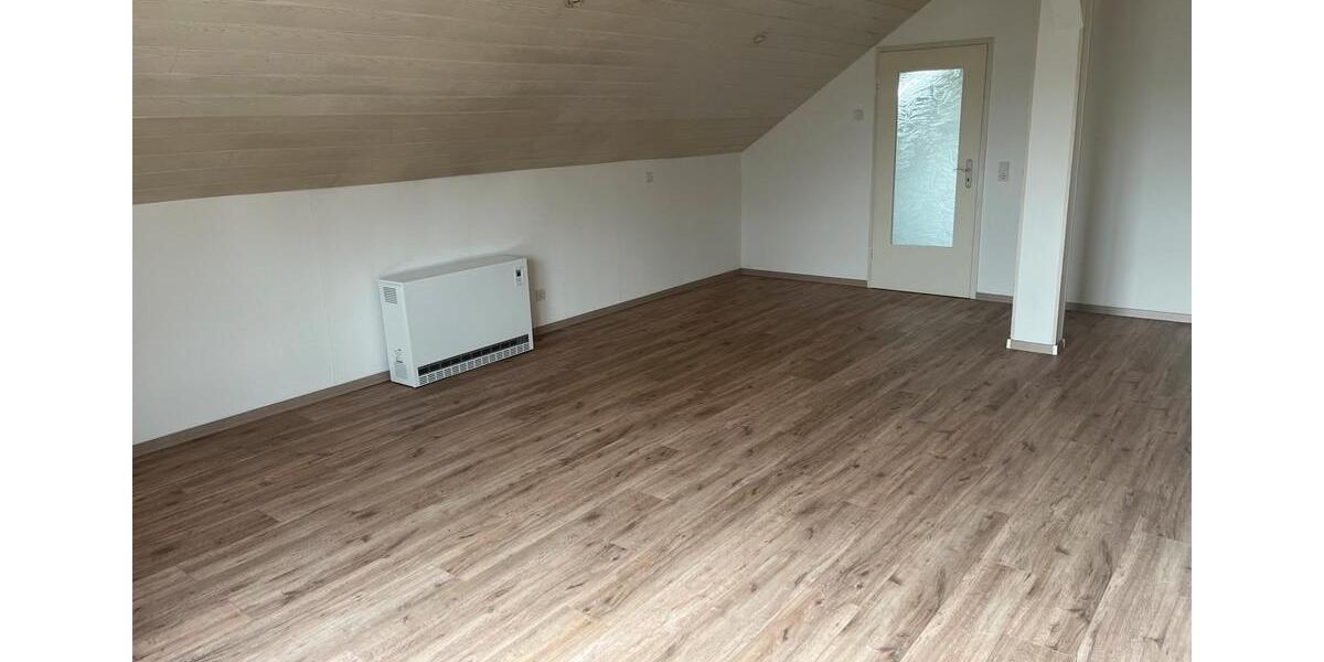 Dachgeschoßwohnung Drolshagen - 1 Zimmer, 55 m&sup2;, 350&euro; | Angebot:26020368