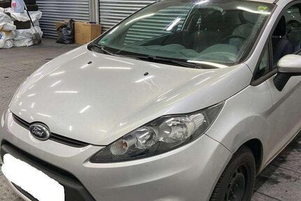 Ford Fiesta 71.700 km 4.948 &euro; olpe 57462
