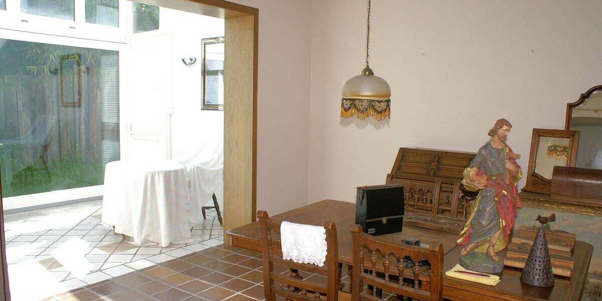 Mehrfamilienhaus, Wohnhaus Ruppichteroth - 9 Zimmer, 279 m&sup2;, 333.000&euro; | Angebot:25742820