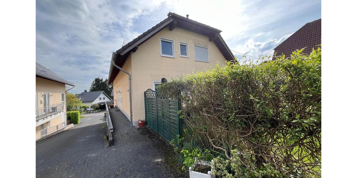 Dachgeschoßwohnung Much - 3 Zimmer, 105 m&sup2;, 945&euro; | Angebot:27608714