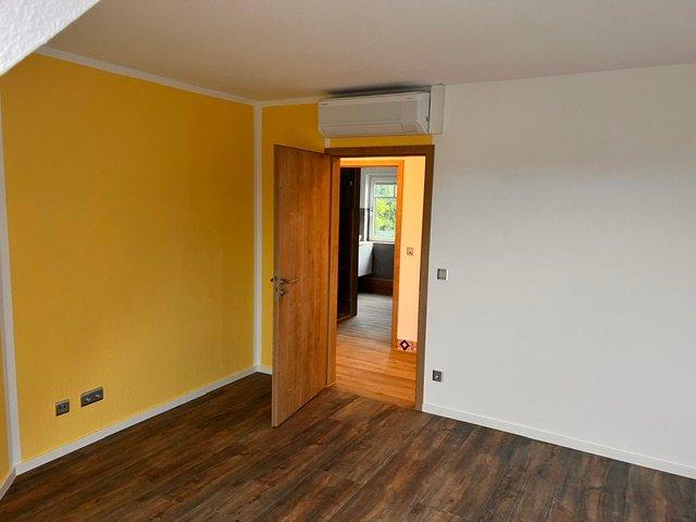 Dachgeschoßwohnung Nümbrecht - 3 Zimmer, 99 m&sup2;, 499.000&euro; | Angebot:27290666