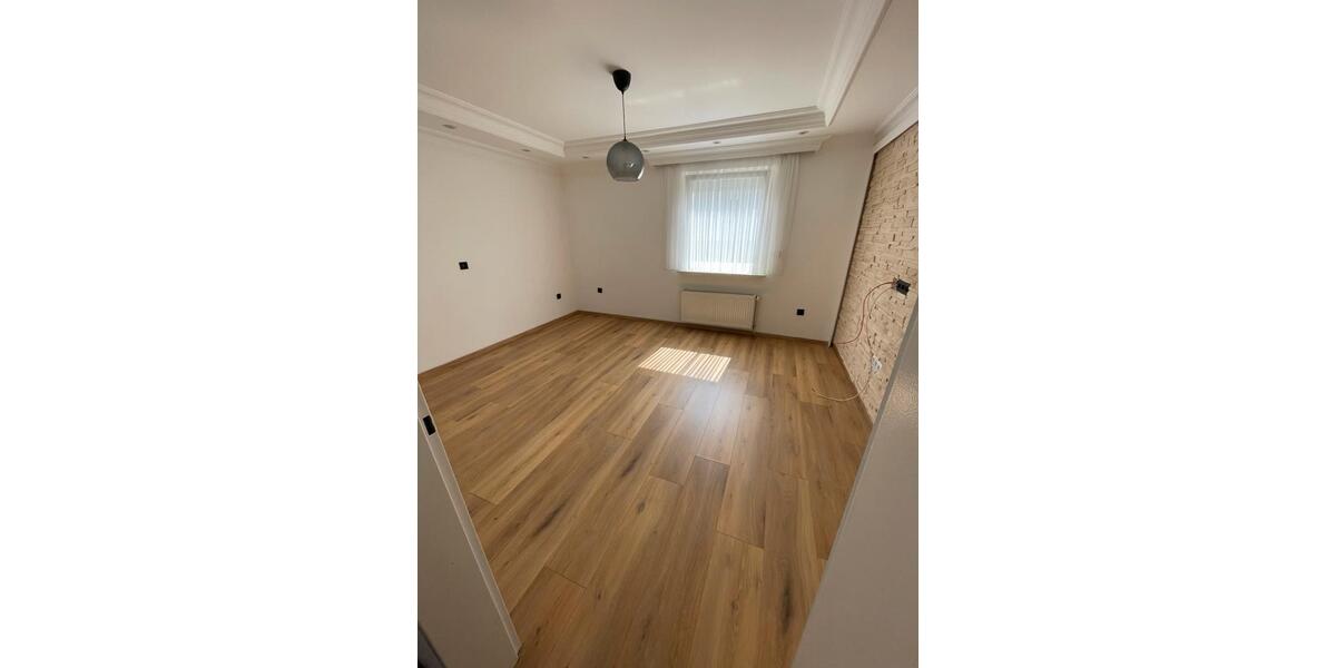Etagenwohnung Plettenberg - 4 Zimmer, 115 m&sup2;, 680&euro; | Angebot:26564942