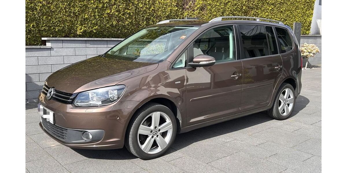 VW Touran 217.000 km 7.500 &euro; Wiehl 51674