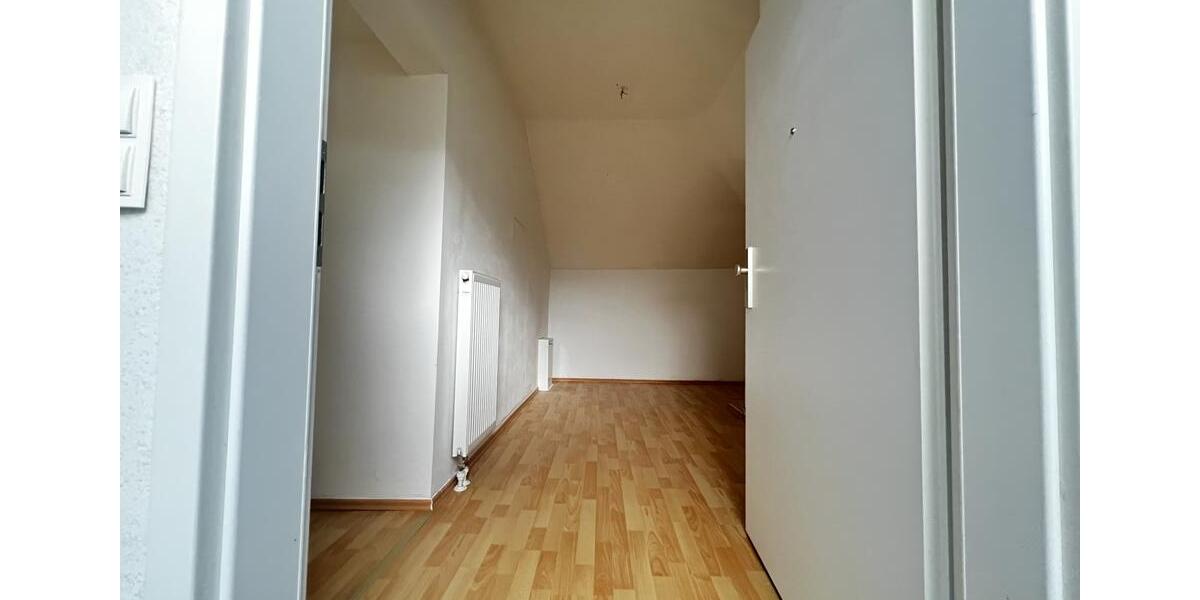 Dachgeschoßwohnung Lüdenscheid Othlinghausen - 4 Zimmer, 100 m&sup2;, 690&euro; | Angebot:24791701