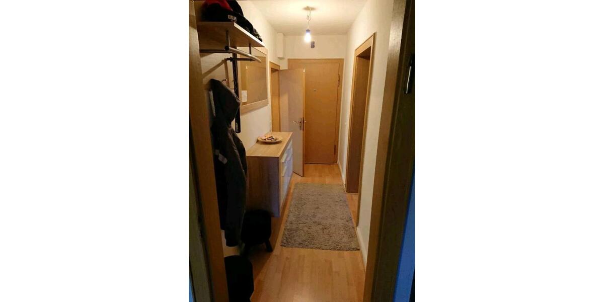 Dachgeschoßwohnung Wermelskirchen - 3.5 Zimmer, 60 m&sup2;, 135.000&euro; | Angebot:25887273