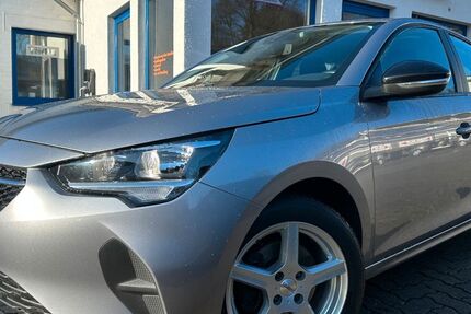 Opel Corsa 134.000 km 9.949 &euro; Gummersbach (Zwischen Toom Markt und ATU) 51645