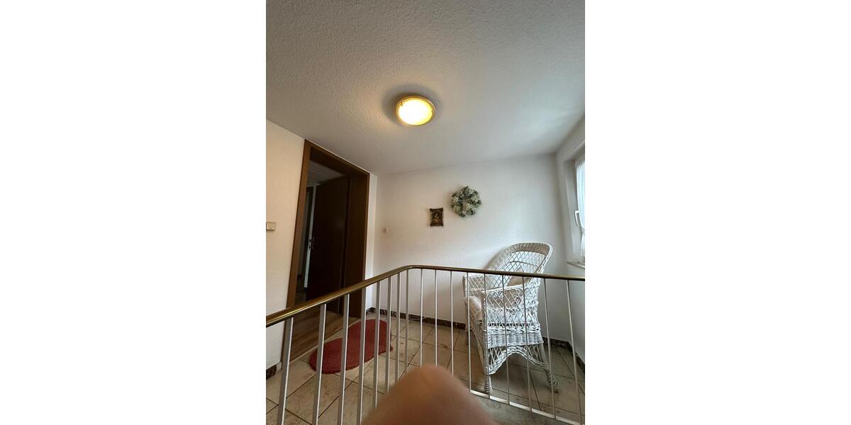 Dachgeschoßwohnung Gummersbach Berstig Süd - 3 Zimmer, 80 m&sup2;, 760&euro; | Angebot:26441258
