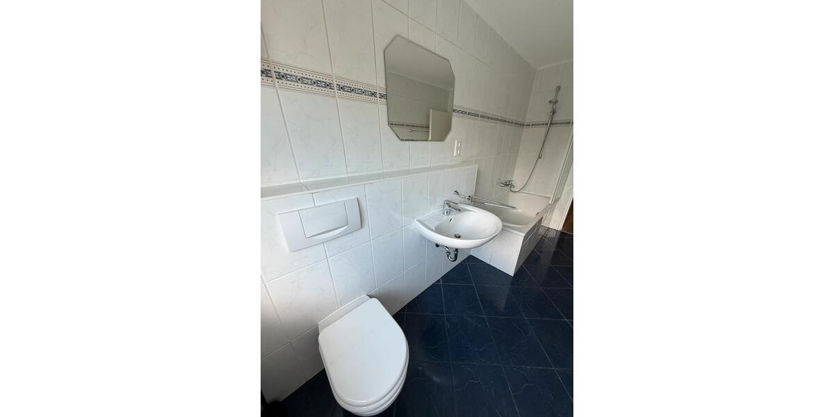 Dachgeschoßwohnung Olpe - 4 Zimmer, 80 m&sup2;, 225.000&euro; | Angebot:27181327